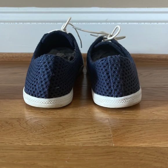 Sneakers - Picture 3 of 5